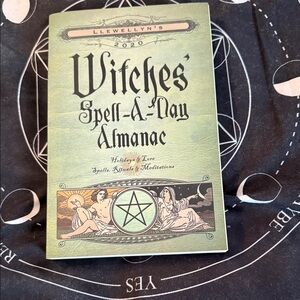 Green Witches' Spell-A-Day Almanac